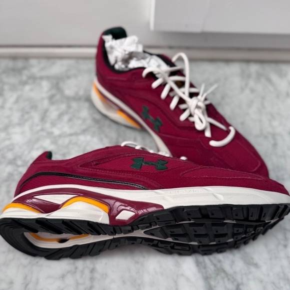 Under Armour UA Apparition Cardinal Shoes - Picture 2 of 6